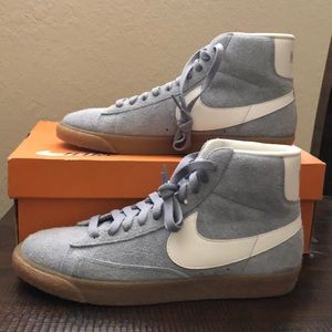 NIKE WMNS BLAZER MID SUEDE NIB 9.5